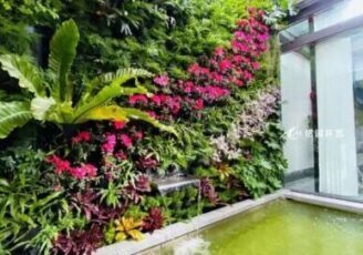 别墅景观围墙，天井下沉式笔直绿化植物墙景观